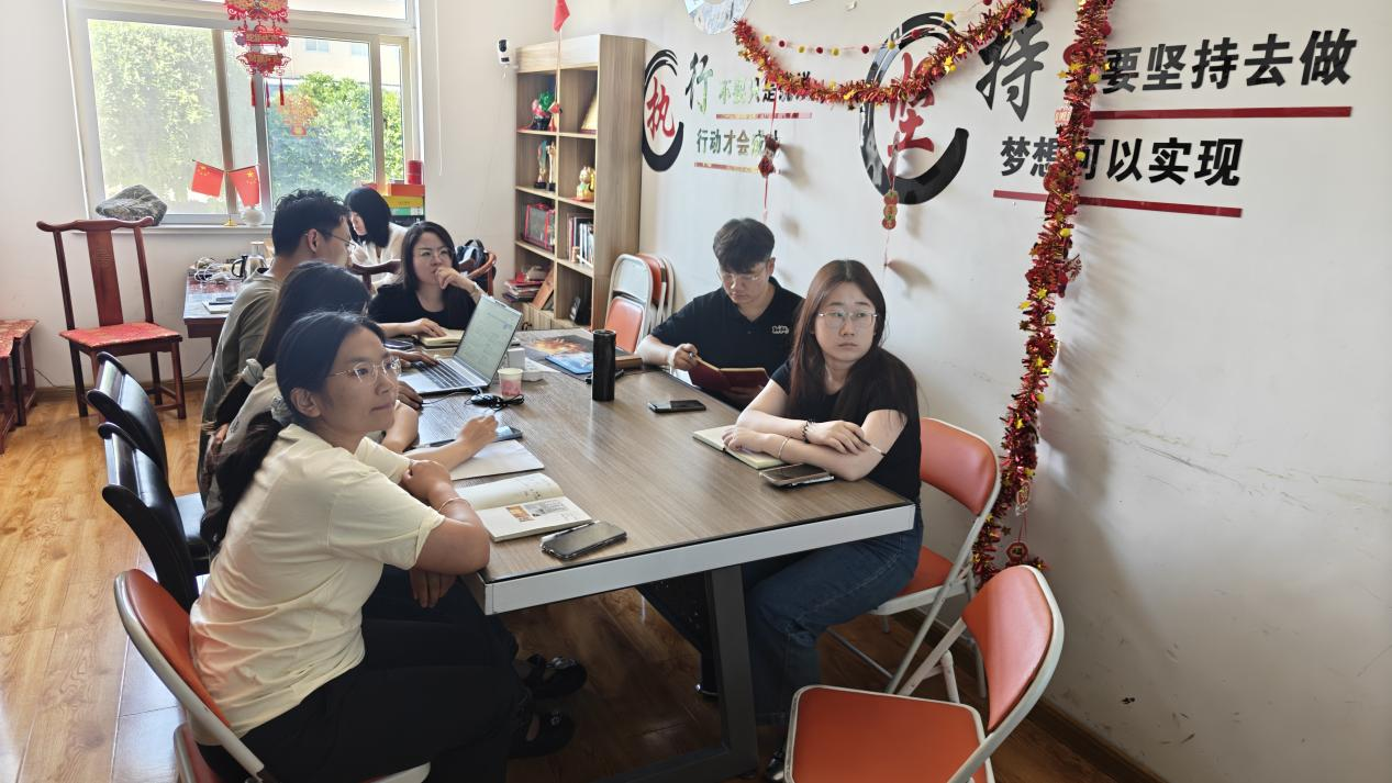 L'équipe de JoJo fait progresser l'expertise du commerce mondial avec la formation d'IA de pointe Alibaba